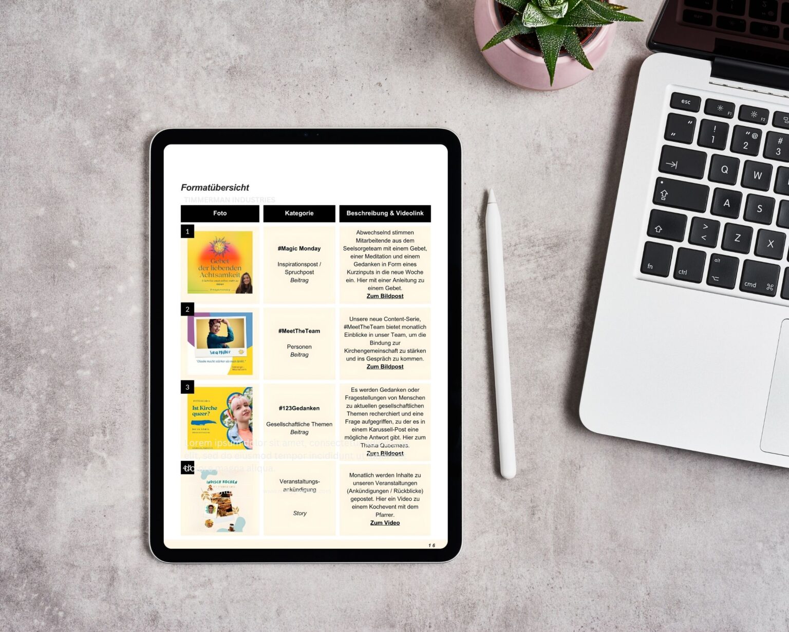 Tablet auf einem Schreibtisch neben einem Laptop und einem Stift. Auf dem Tablet ist eine Übersicht mit Social-Media-Formaten zu sehen, darunter Beiträge wie #MagicMonday, #MeetTheTeam und #123Gedanken.